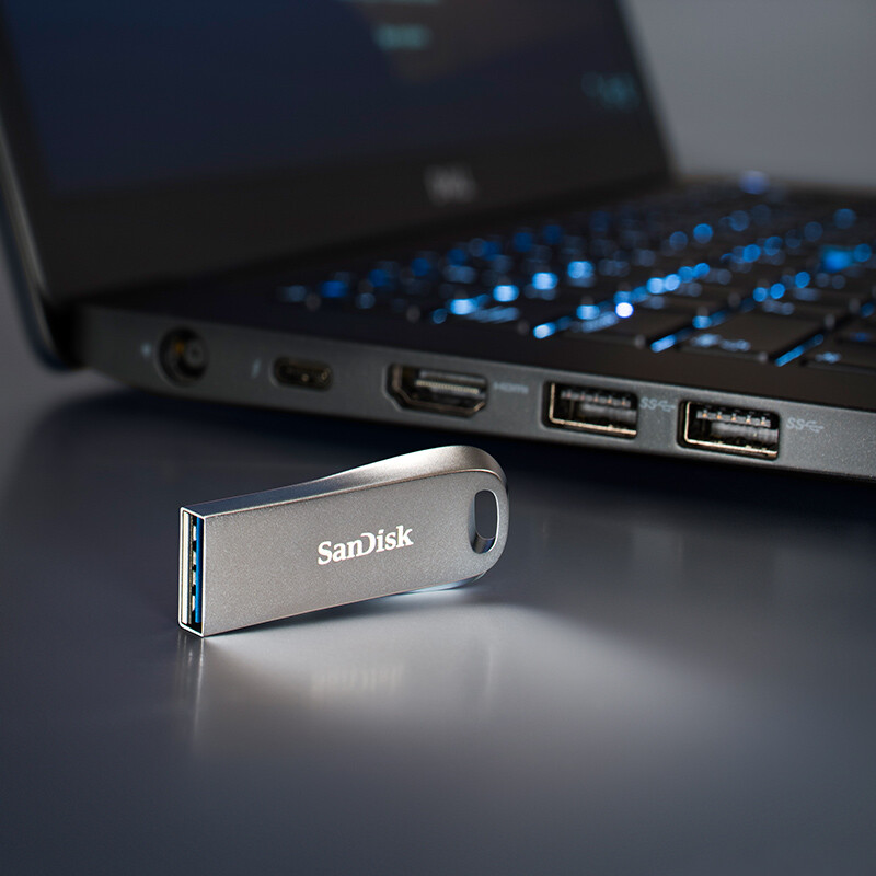 闪迪(SanDisk)32GB USB3.1 U盘 CZ74酷奂 银色_http://www.szkoa.com/img/images/C202204/1649840879602.jpg