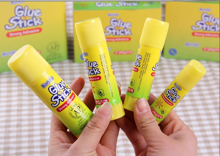 南韩（（Glue Stick）） 8G 高粘度固体胶/胶棒_http://www.szkoa.com/img/sp/150/17ea3cfa-a578-423d-927a-5dfc8233805f.jpg