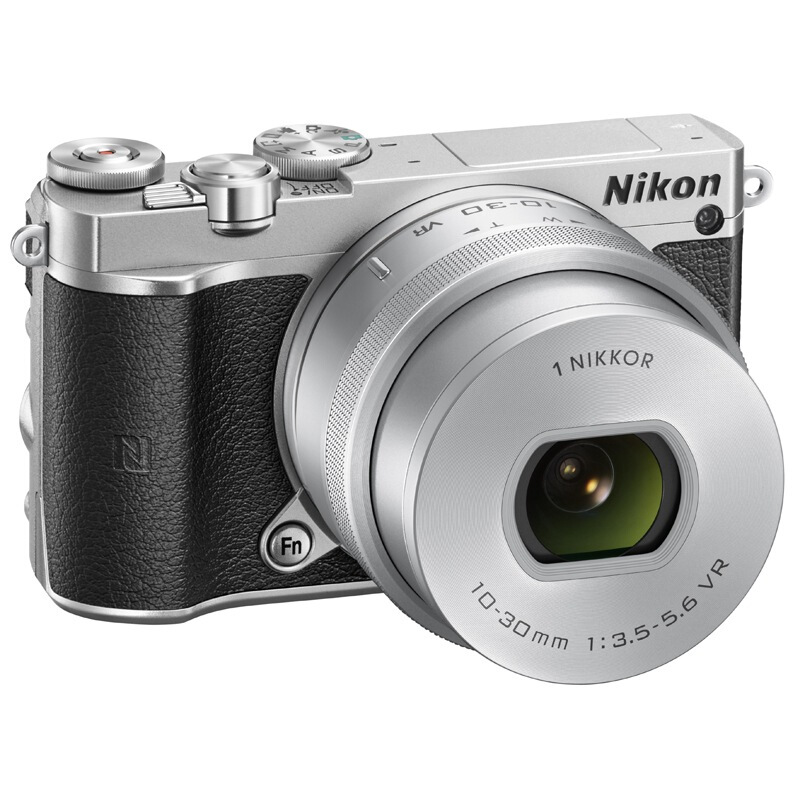 尼康（Nikon） J5 微单相机（J5+1 10-30mm f/3.5-5.6 PD镜头套机银色）_http://www.szkoa.com/img/sp/307/474c206a-6931-47f0-bffe-bb30aa8f4b98.jpg