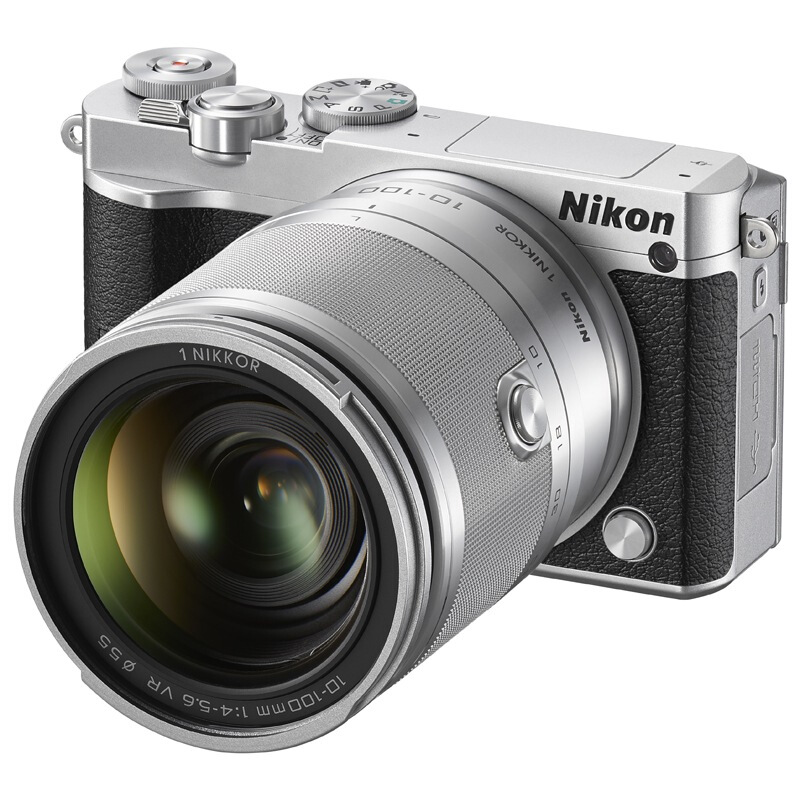 尼康（Nikon） J5 微单相机（10-100mm f/4-5.6镜头套机银色）_http://www.szkoa.com/img/sp/307/f7cb6853-cc52-44d4-a8ac-c21a0a43068c.jpg