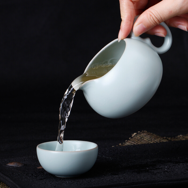 东道汝窑 功夫茶具套装 祈福茶壶半组（天青色）_http://www.szkoa.com/img/sp/437/110c98c1-dcfa-47c3-80d6-4009e19be724.jpg